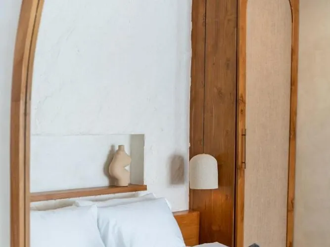 Yolla 2021c, By Yolla Hospitality Villa Uluwatu (Bali)